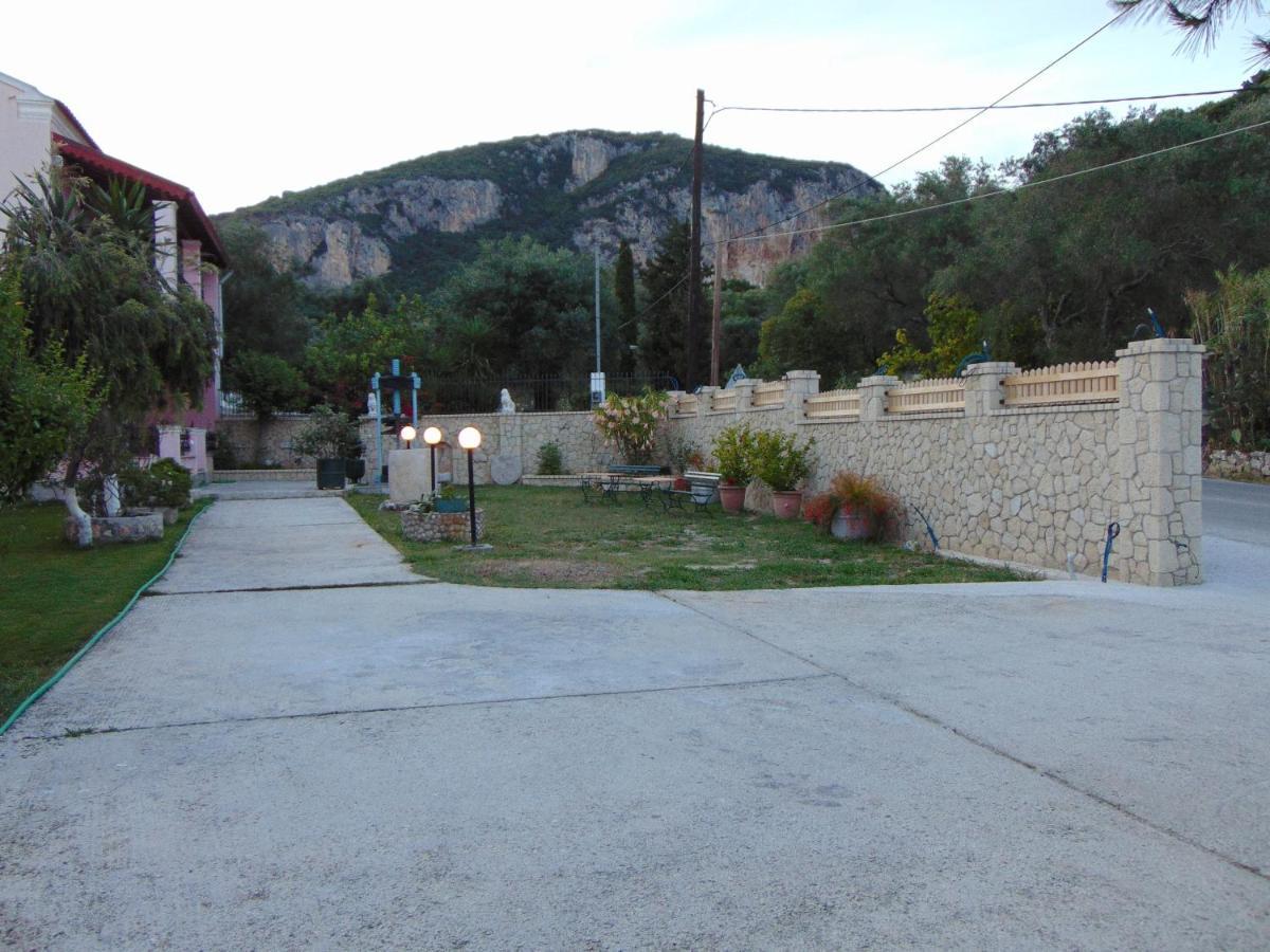 New Studios Mazis Liapades Bagian luar foto