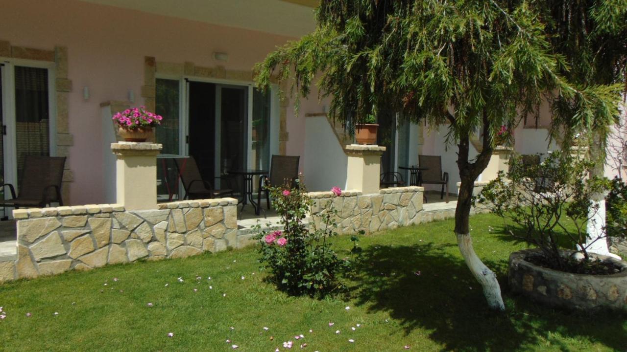 New Studios Mazis Liapades Bagian luar foto