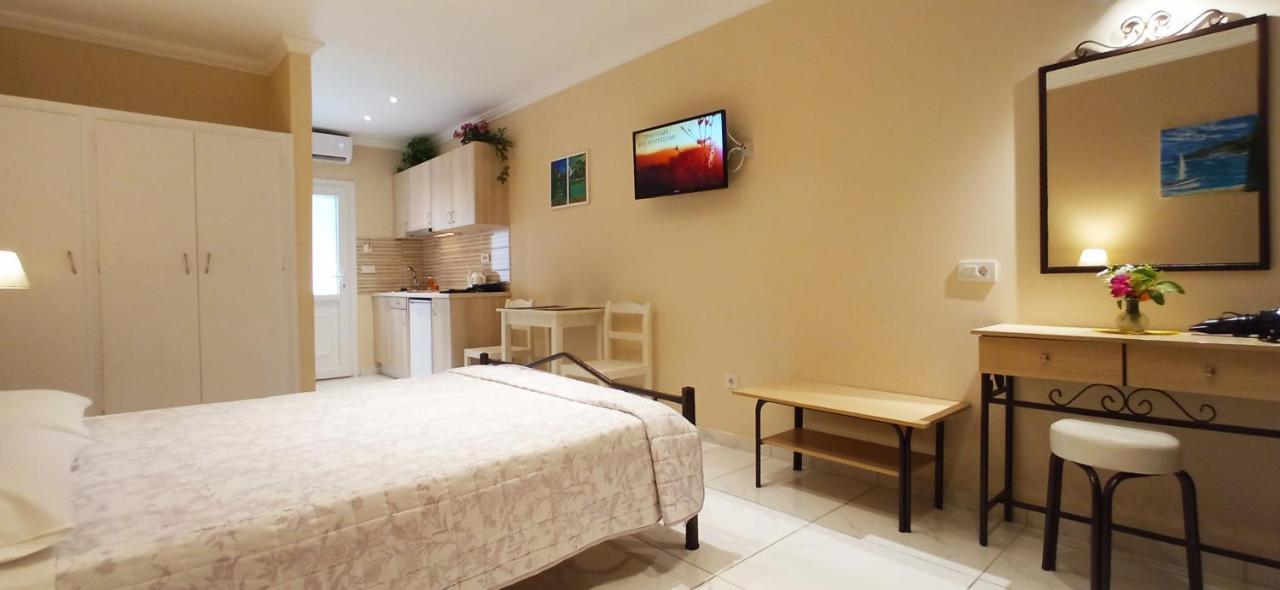 New Studios Mazis Liapades Bagian luar foto