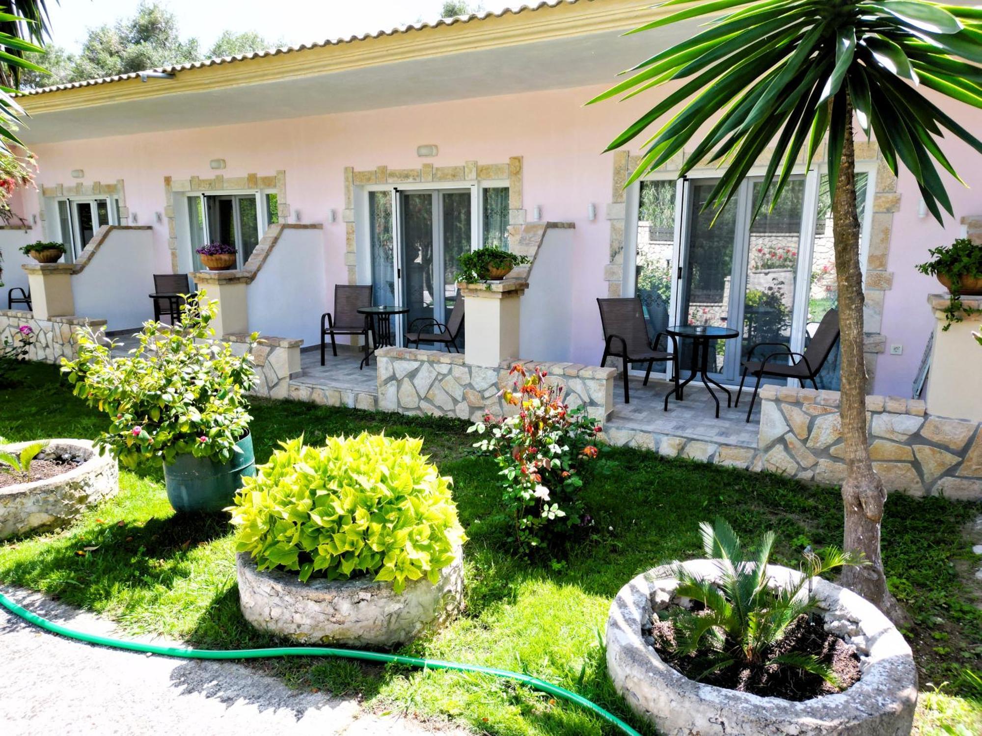 New Studios Mazis Liapades Bagian luar foto