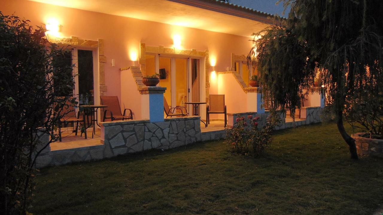 New Studios Mazis Liapades Bagian luar foto
